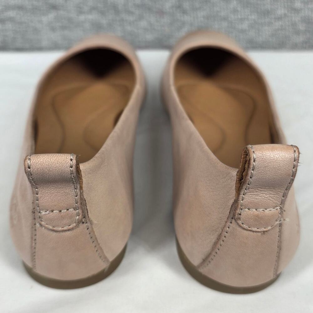 BORN WOMEN'S BECA BEIGE LEATHER SLIP‑ON CASUAL FLATS – SIZE 7.5M – ROUND TOE - Picture 4 of 9